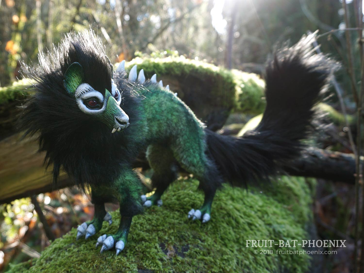 bone-dragon-wolf left view