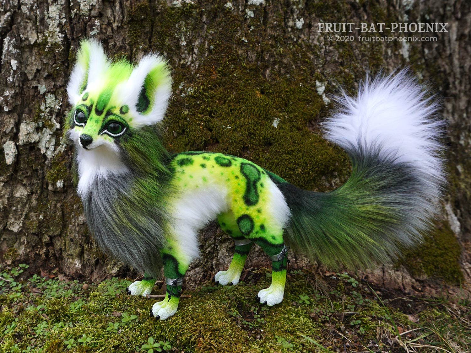 Right side view of Chlorophyll Fox.