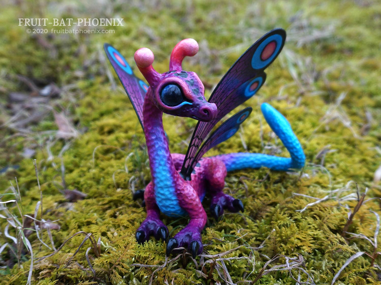Heart-Wing Dragon-Fly, a dragon sculpted in polymer clay and paper